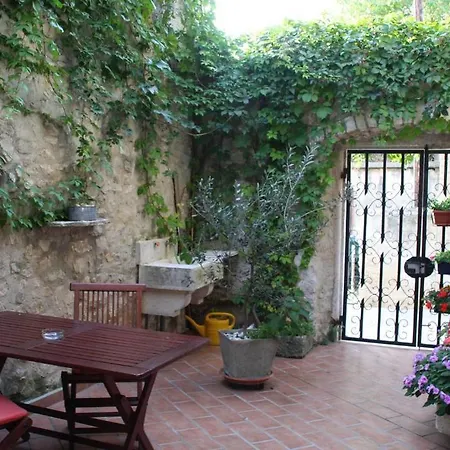 Frano Apartman *