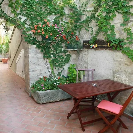 Frano Apartman